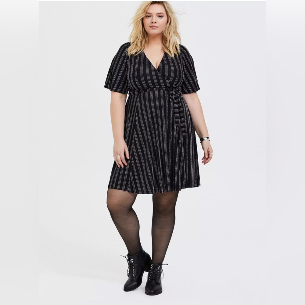 Torrid Black Metallic Lurex Stripe Wrap Dress Lined Glitter Formal Plus Size 6X